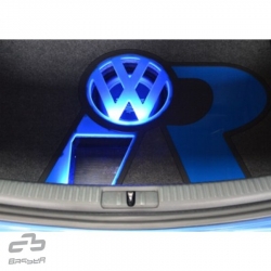 VW Scirocco obudowa subwoofera - podłoga